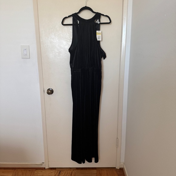 A New Day Elegant Velvet High Neck Black Jumpsuit with pockets size L - Picture 3 of 9
